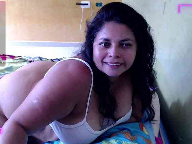 mia-naughty webcam