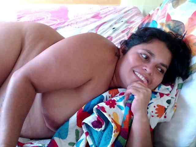 mia-naughty webcam