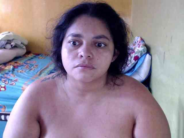 mia-naughty Live Webcam on BongaCams