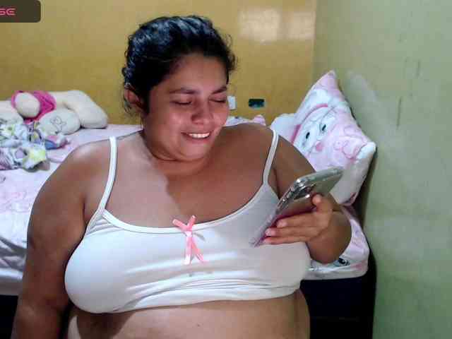mia-naughty webcam