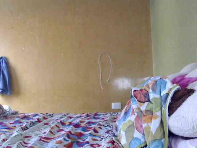 mia-naughty webcam