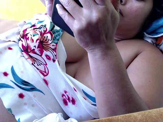 mia-naughty webcam