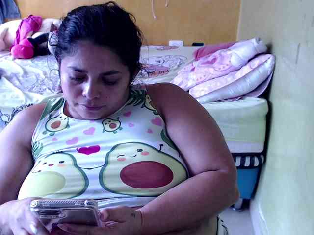 mia-naughty webcam