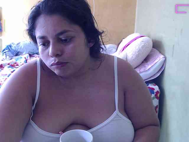 mia-naughty webcam