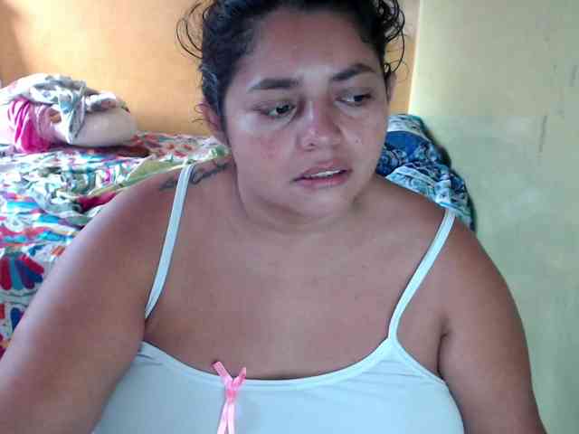 mia-naughty webcam