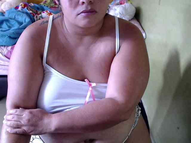 mia-naughty webcam