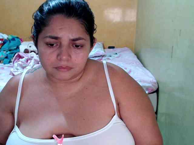 mia-naughty webcam
