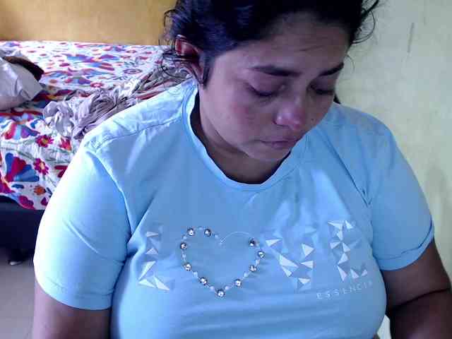 mia-naughty webcam