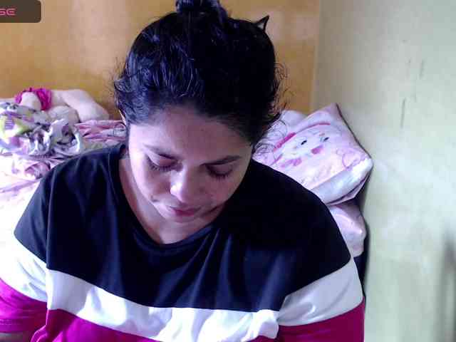 mia-naughty webcam