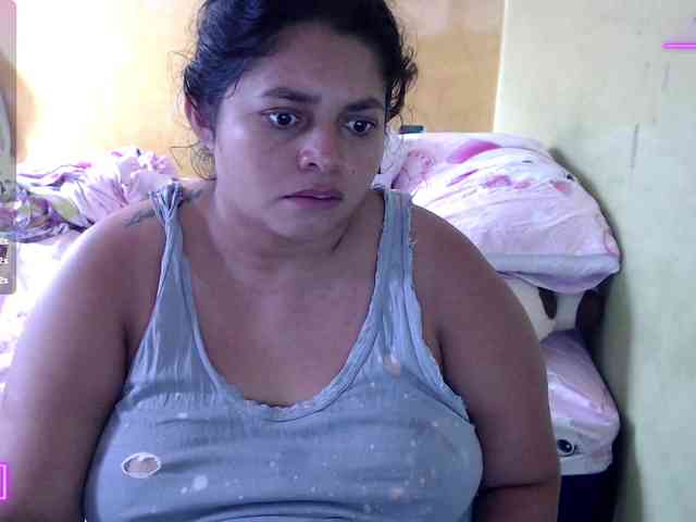 mia-naughty webcam