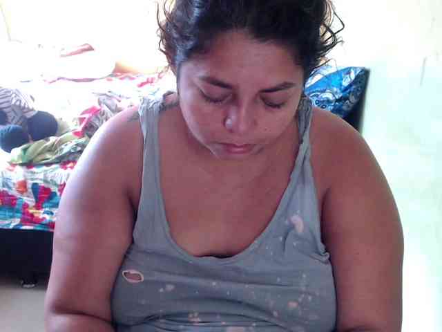 mia-naughty webcam