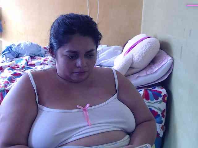 mia-naughty webcam