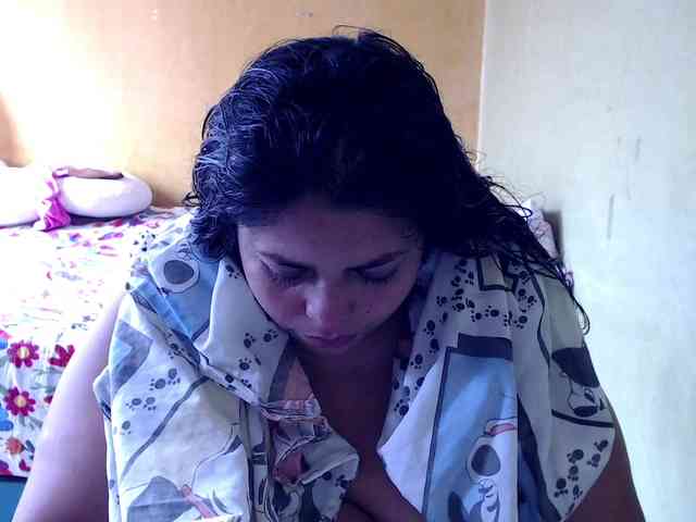 mia-naughty webcam