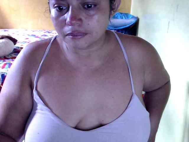 mia-naughty webcam