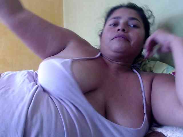 mia-naughty webcam