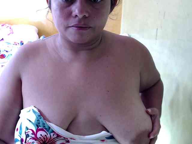 mia-naughty webcam