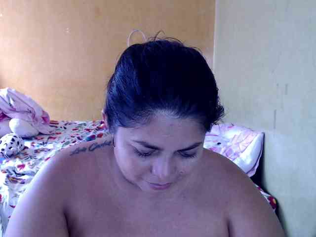 mia-naughty webcam