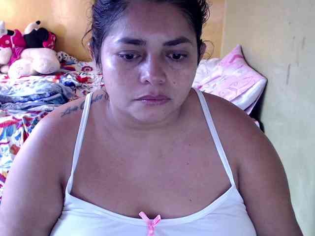 mia-naughty webcam