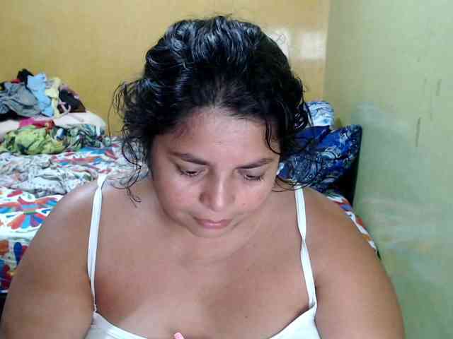 mia-naughty webcam
