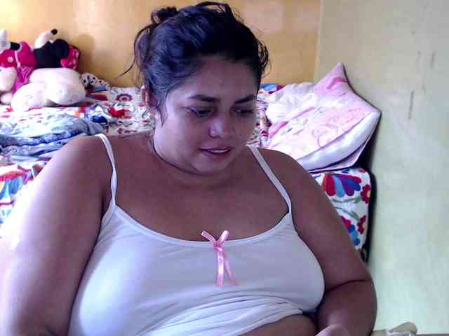 mia-naughty webcam