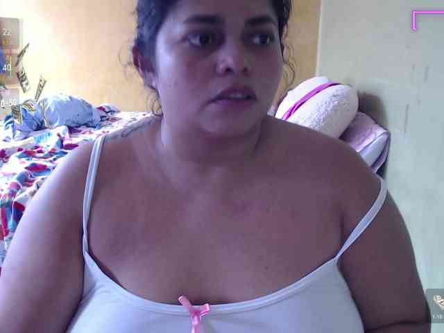 mia-naughty webcam