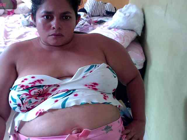 mia-naughty webcam