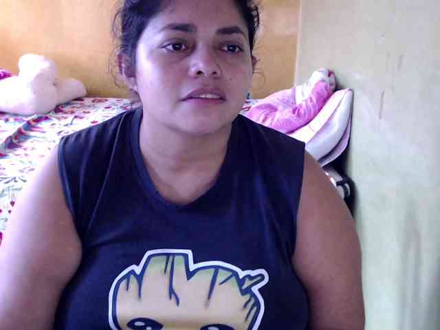 mia-naughty webcam