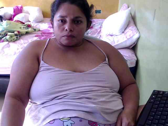 mia-naughty webcam