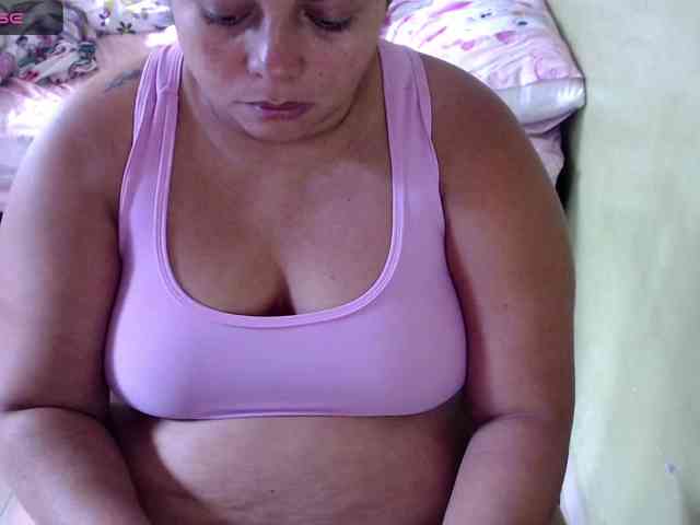 mia-naughty webcam