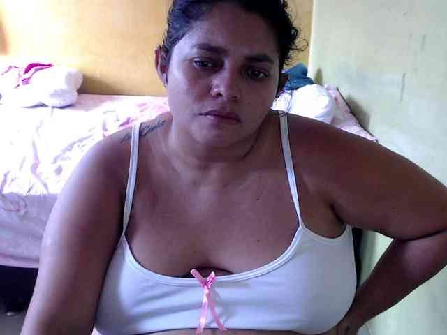 mia-naughty webcam
