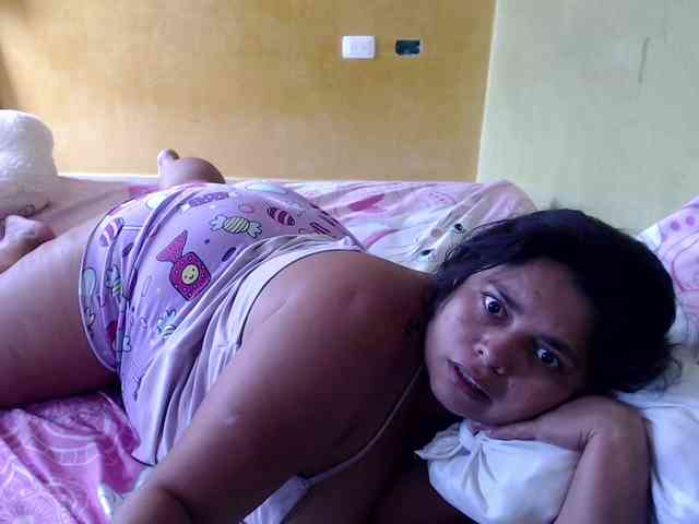 mia-naughty webcam