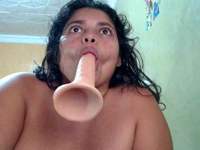 mia-naughty webcam