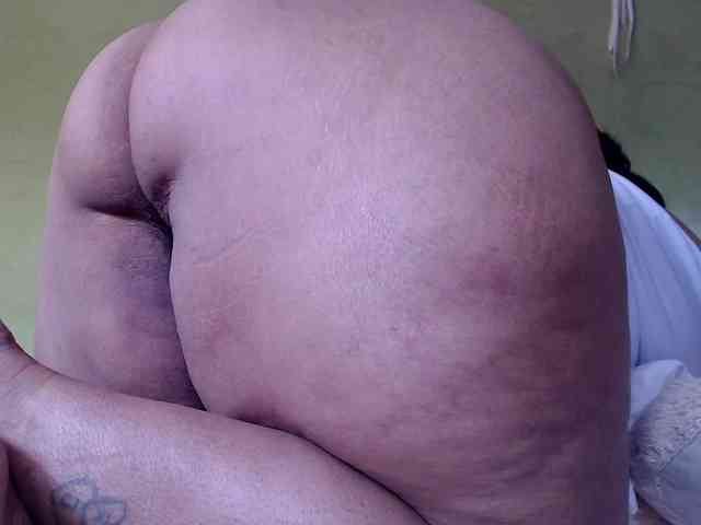 mia-naughty webcam