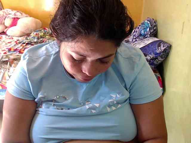 mia-naughty webcam