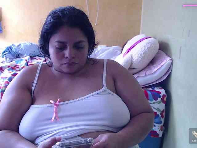 mia-naughty webcam