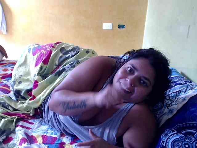 naked chat room Mia-naughty