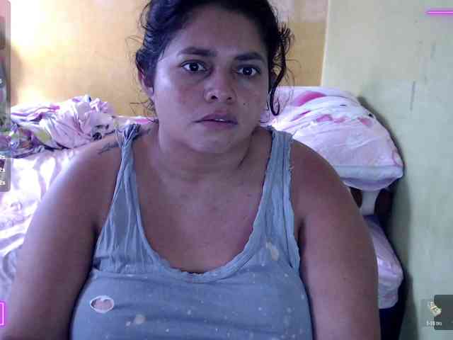 mia-naughty webcam