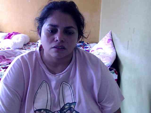 mia-naughty webcam