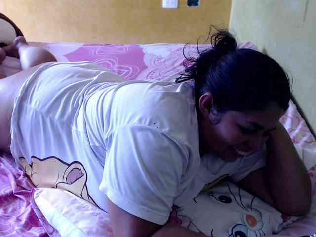 mia-naughty webcam