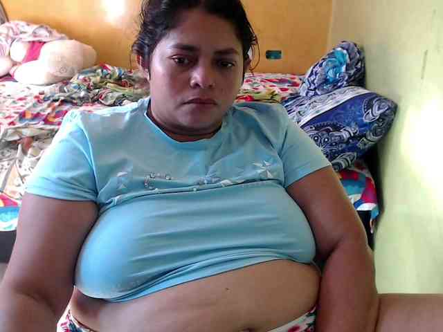 mia-naughty webcam