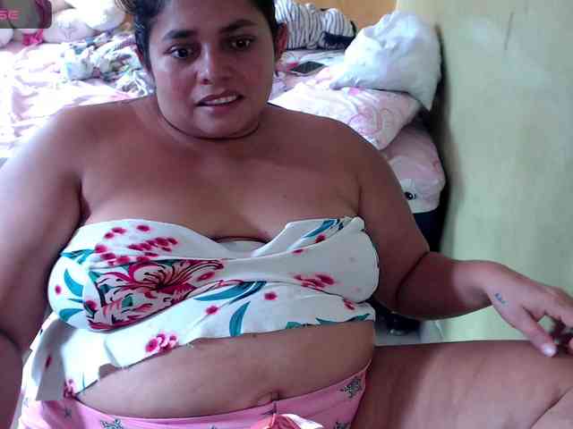 mia-naughty webcam