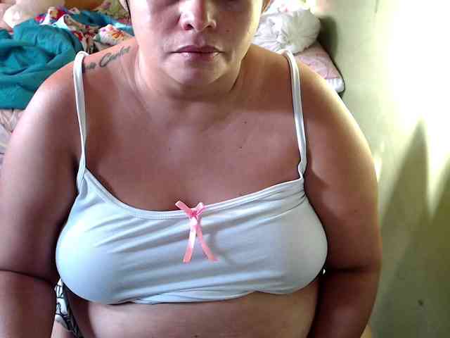 mia-naughty webcam