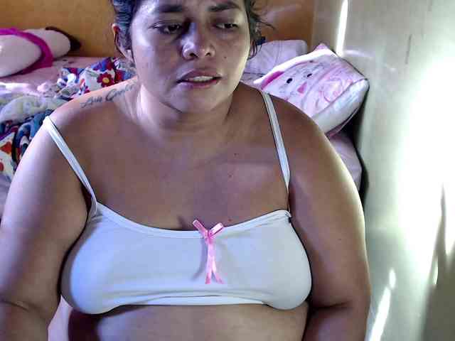 mia-naughty webcam