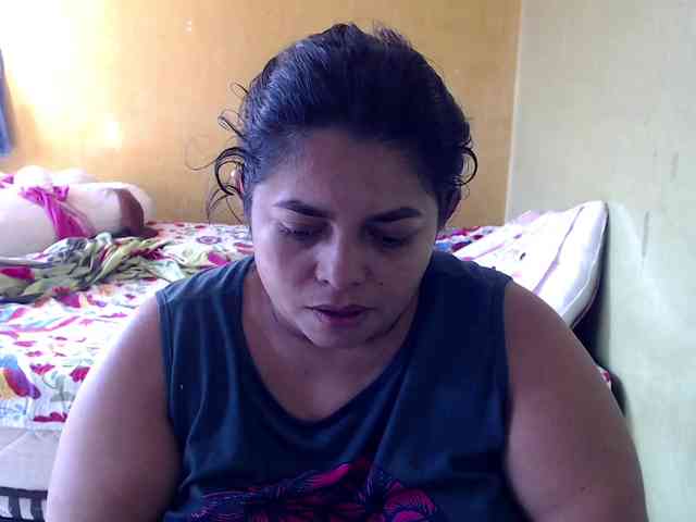 mia-naughty mia-naughty