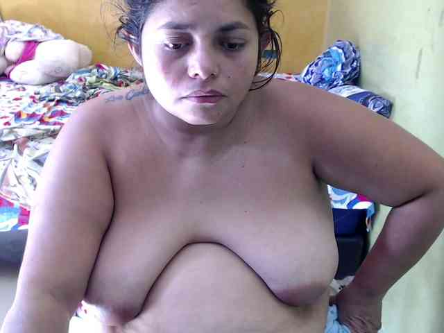 mia-naughty webcam