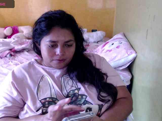 mia-naughty webcam