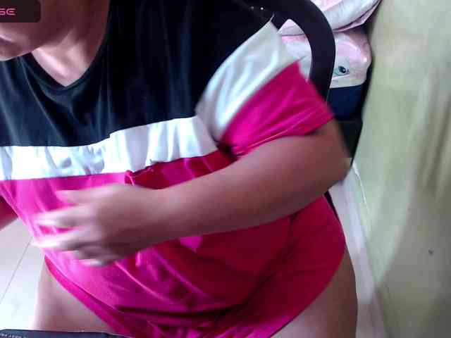 mia-naughty webcam