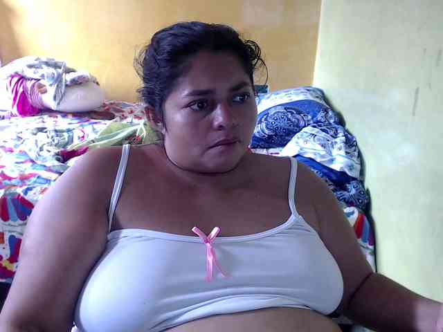 mia-naughty webcam