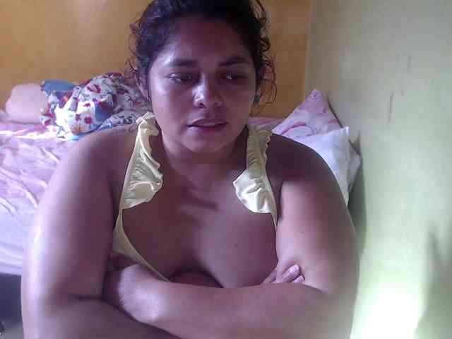 mia-naughty webcam