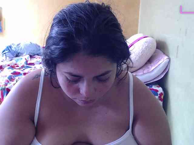 mia-naughty webcam
